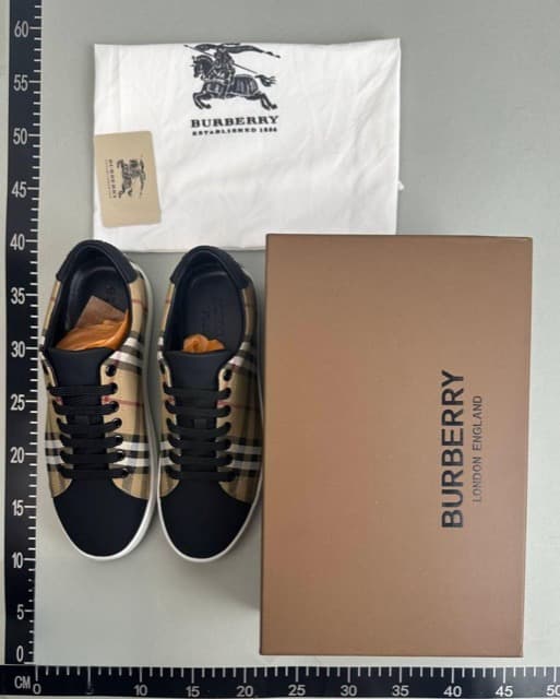 Burberry Shoes (+4 Colorways)